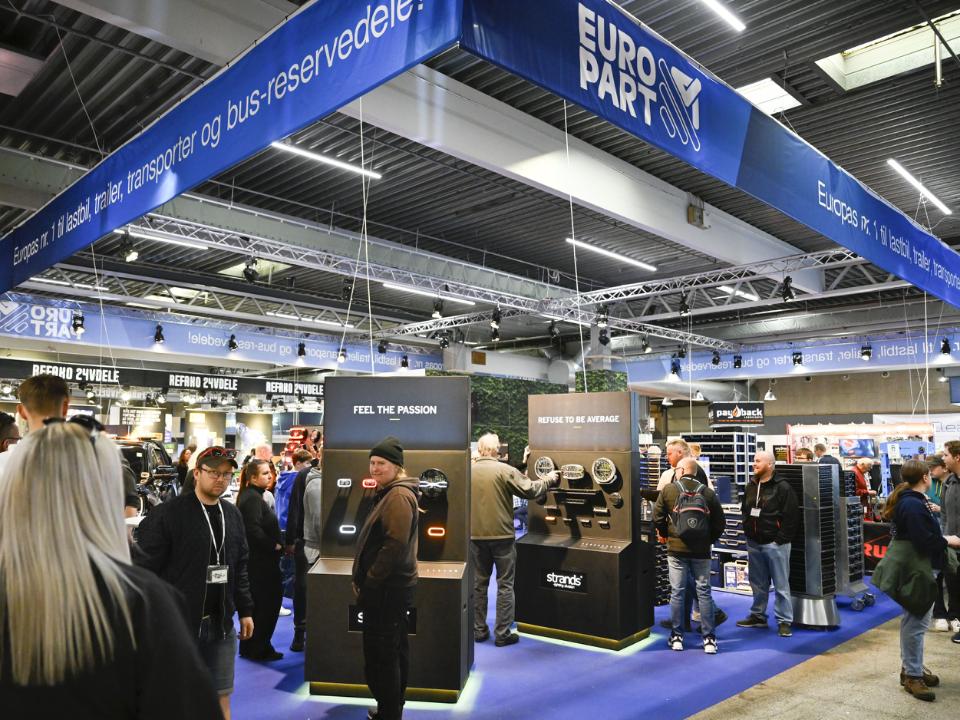 The road leads to the Transport Fair and new customers